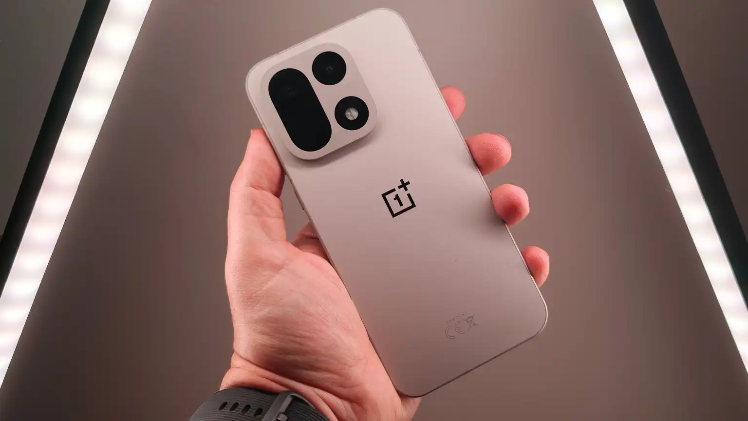 OnePlus 15 Full Specs & Global Price